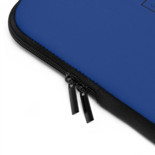 - laptop sleeve